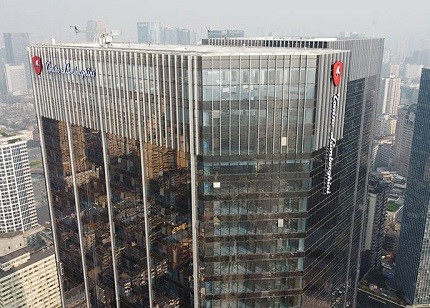 幕墻發(fā)光字廠(chǎng)家成功案例丨蘭博基尼酒店發(fā)光字工程