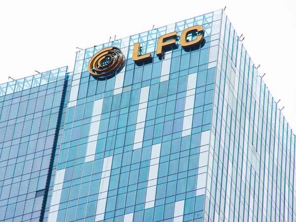 高空樓頂發(fā)光字不亮該如何解決？