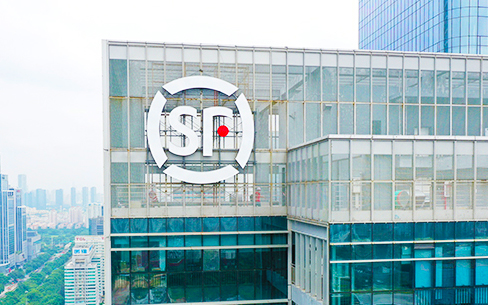 順豐集團大廈160米玻璃幕墻發(fā)光字工程